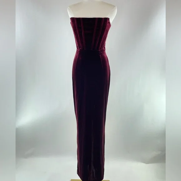 Bronx and Banco Florentina Corset Gown - Picture 6 of 15